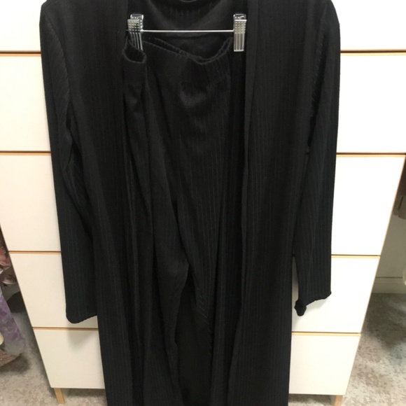 🌺Stylish, soft  3 piece suit with pants, shorty top and long jacket🌺 - Picture 3 of 7